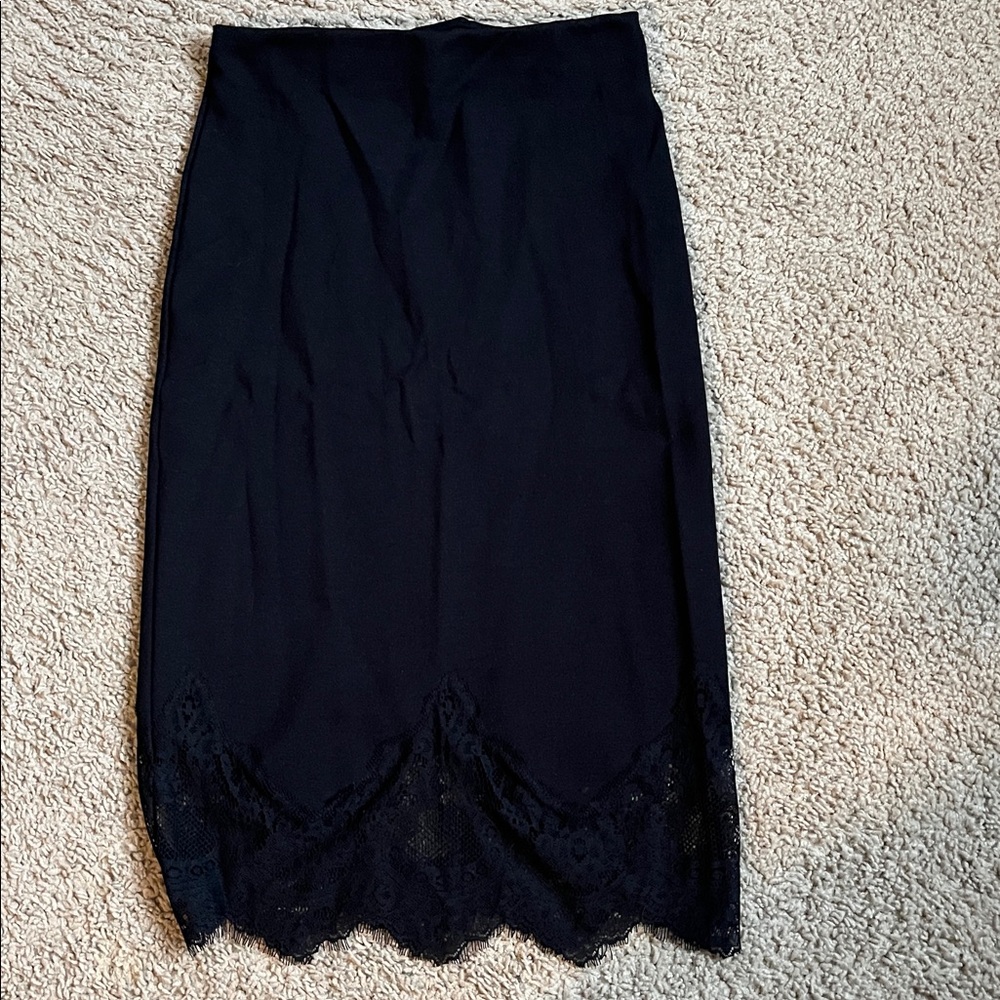 Lulu's Classic Black Skirt